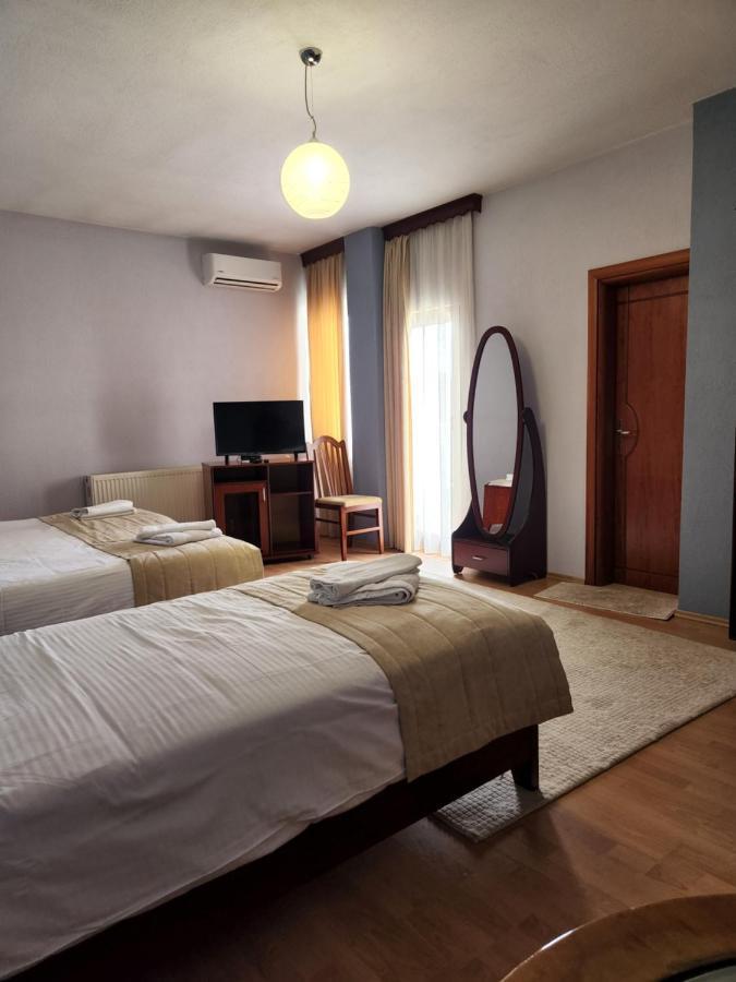 Guesthouse Bimbli Pogradec Exterior foto