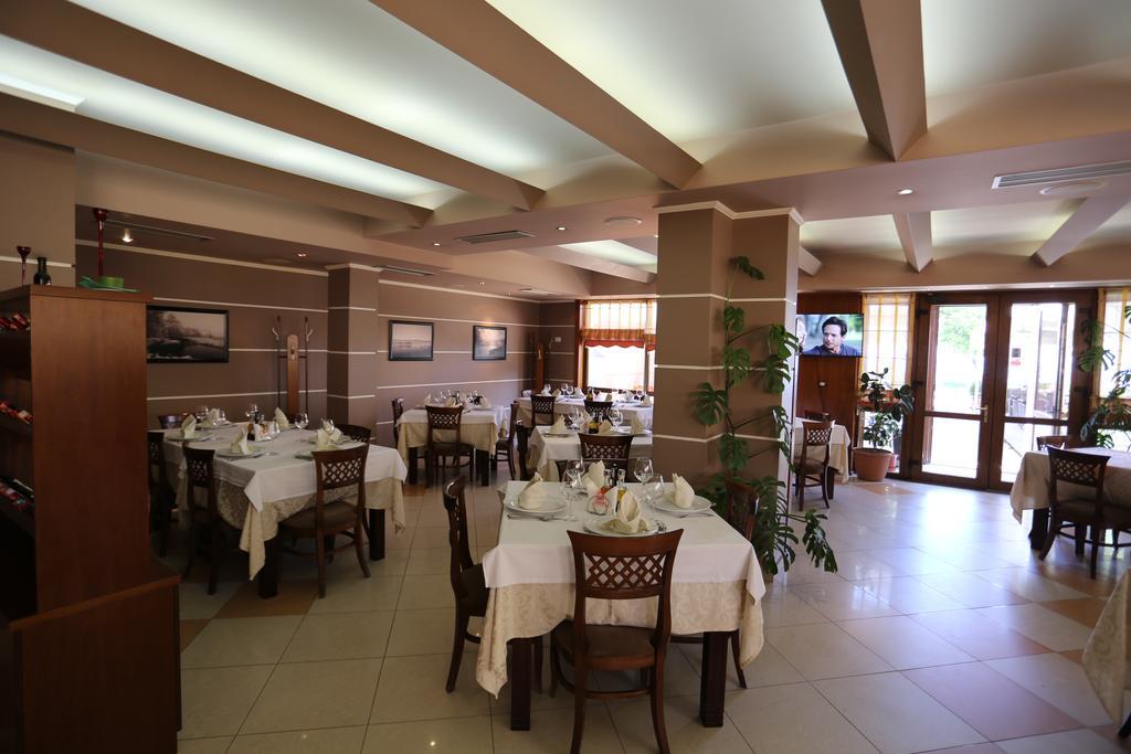 Guesthouse Bimbli Pogradec Exterior foto